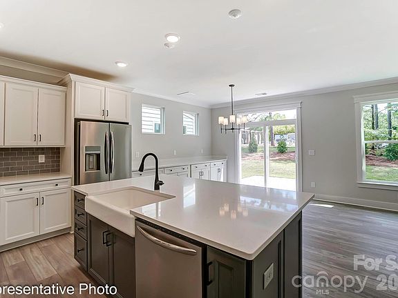 5th image of 13118 Foxberry Rd