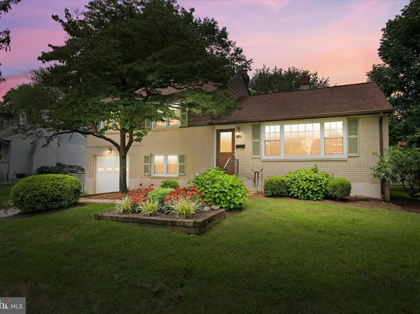 1903 Gravers Ln, Wilmington, DE 19810