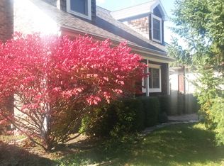 35 Brookshire Grn, Bloomington, IL