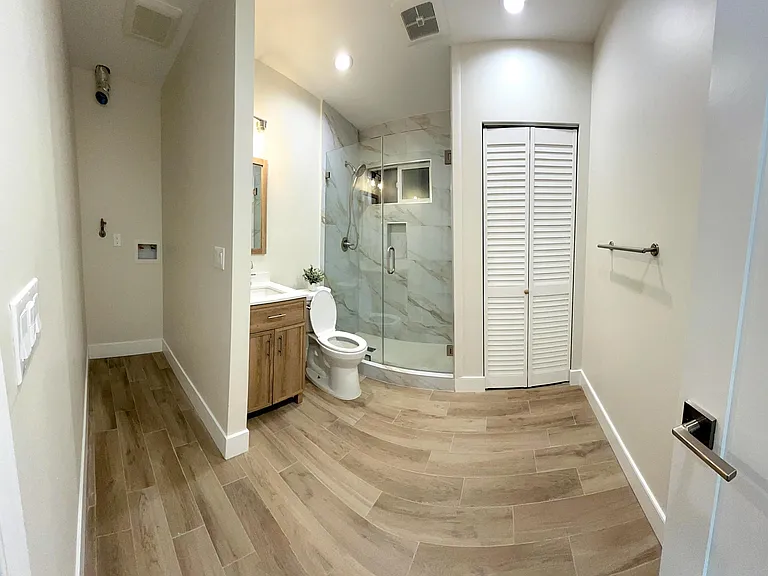 Bathroom with Laundry Hook-Ups and Linen Closet