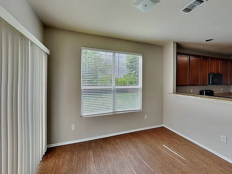 8453 Shallow Creek Dr — Photo 7