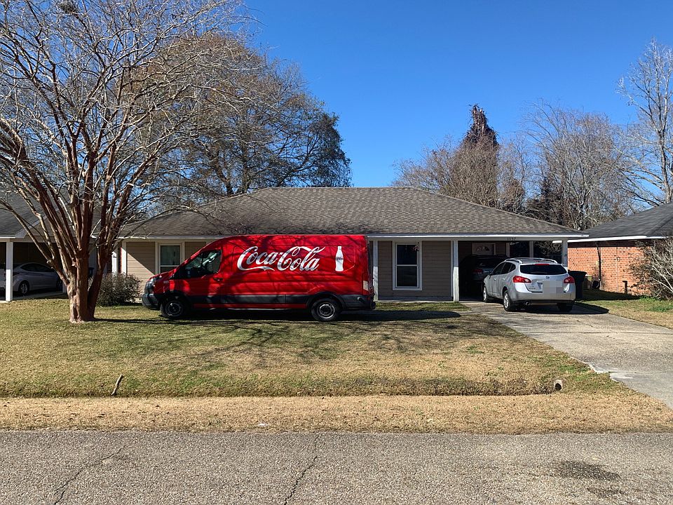1st image of 11157 Village Green Dr