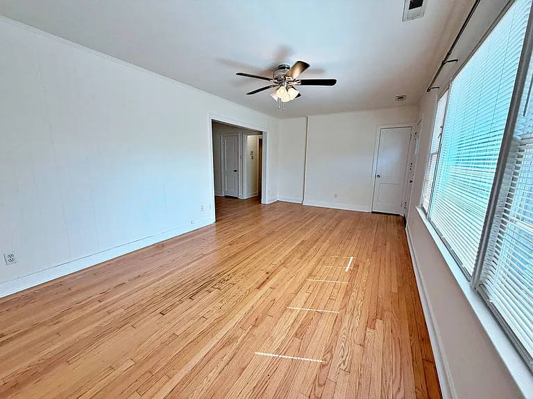 4838 Stanley Dr — Photo 23
