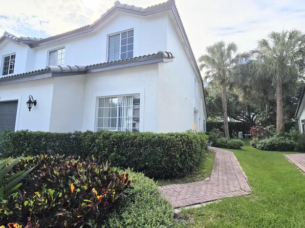 6241 NW 74th Ct, Pompano Beach, FL 33067