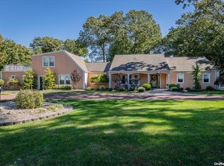 79 Westchester Dr, Rocky Point, NY 11778