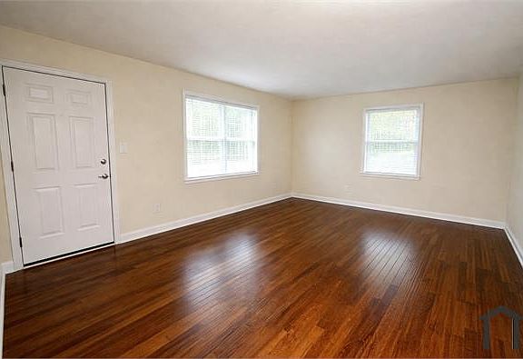 3rd image of 7257 E 38th St
