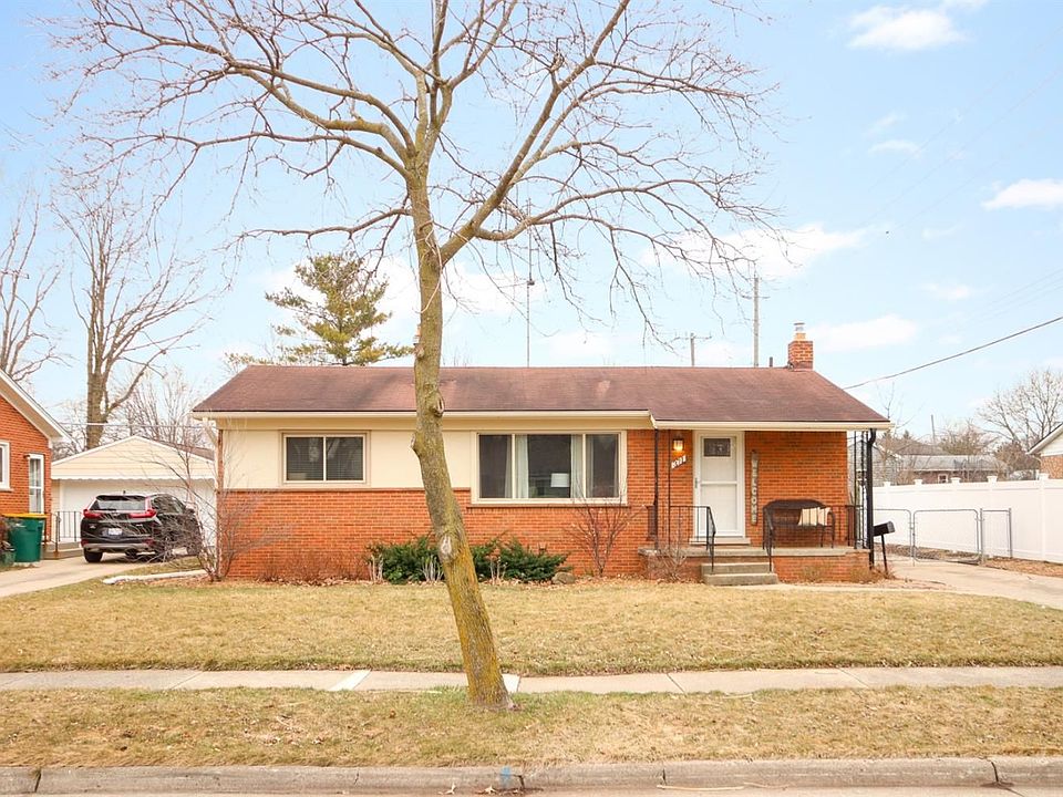 1st image of 371 Highland Dr