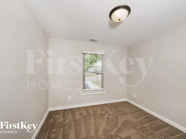 563 Kincaid Cove Ln — Photo 10