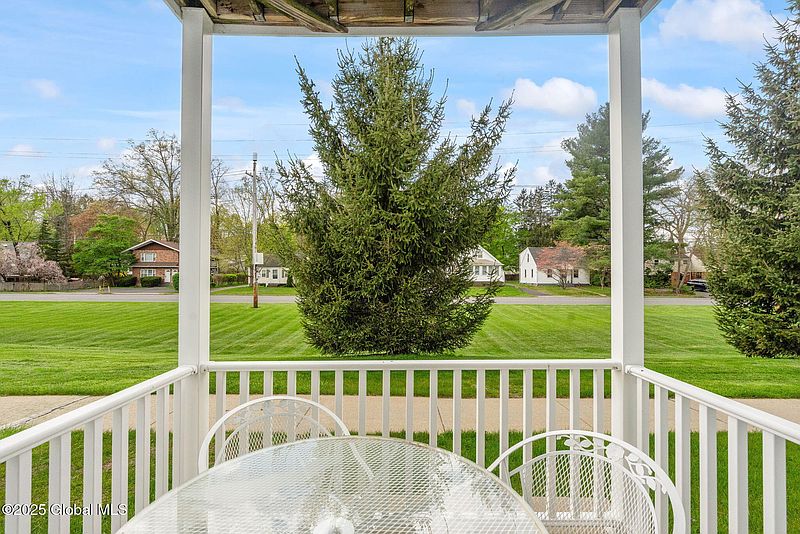 3rd image of 1005 Cambridge Manor Drive