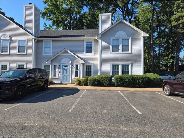 4808 Station House Ln, Virginia Beach, VA 23455