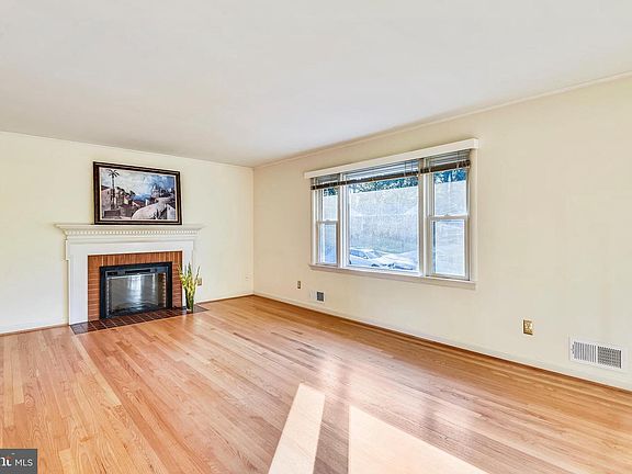 3rd image of 7510 Allan Ave