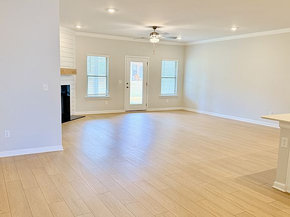 4th image of 120 Protestant Dr #1