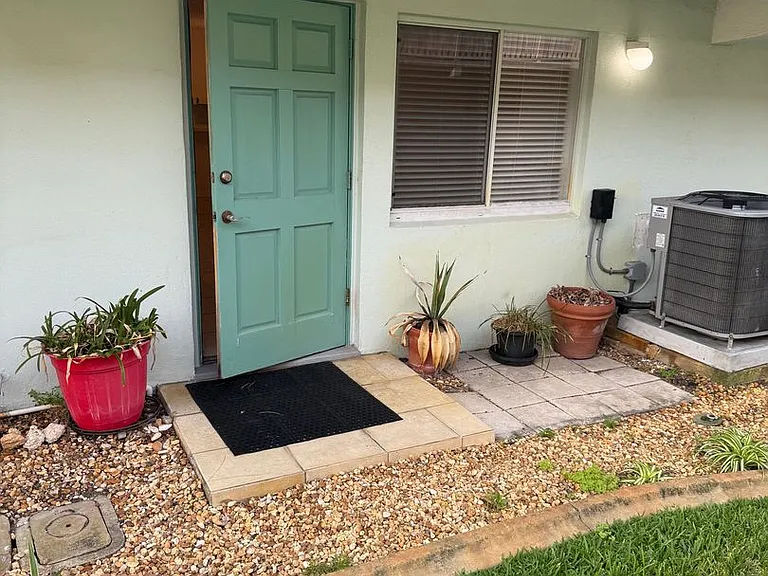 55 Vining Ct #104 — Photo 16