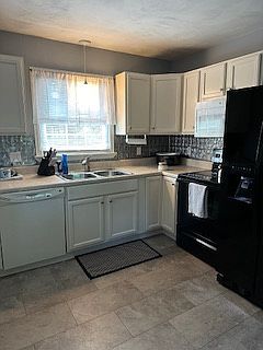 3rd image of 907 Wildwood Dr