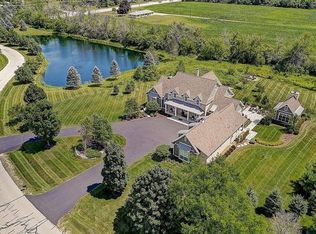 14270 N Pine Blf, Mequon, WI 53097