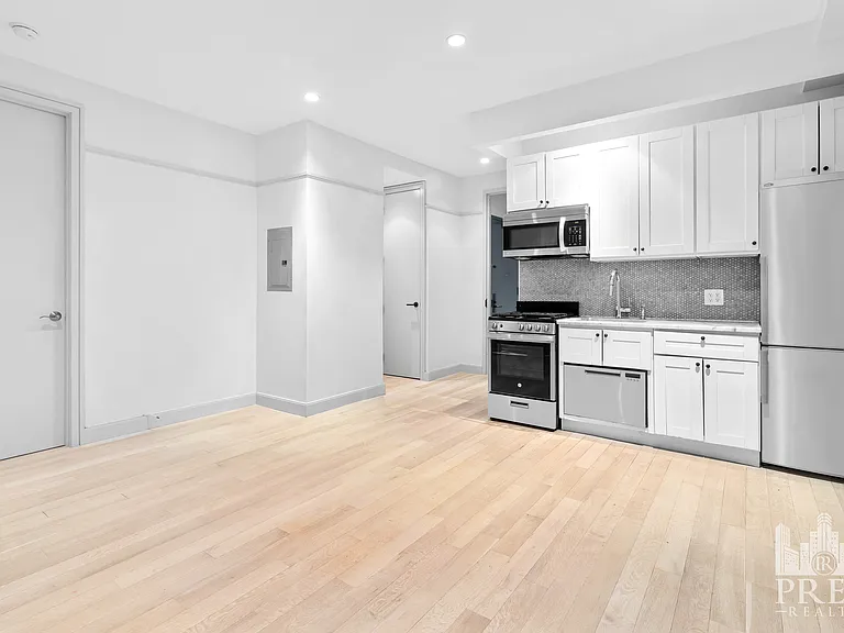 205 Avenue A #3B — Photo 2