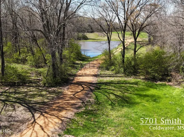 5701 Smith Rd, Coldwater, MS 38618