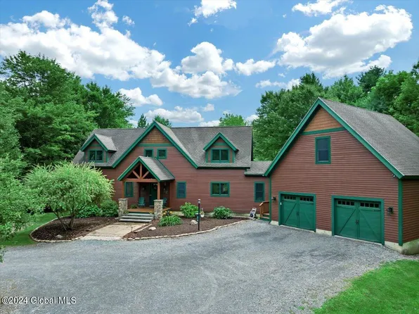 51 Crooked Street, Charlton, NY 12302
