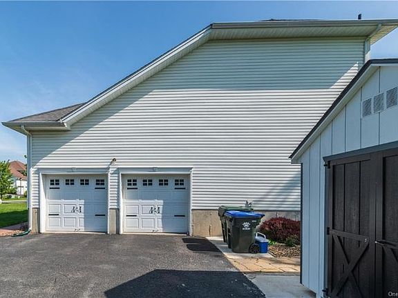 4th image of 2904 McKinley Ct
