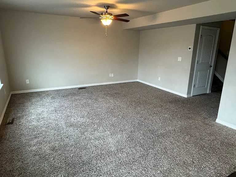 6971 Winnicut Dr — Photo 3