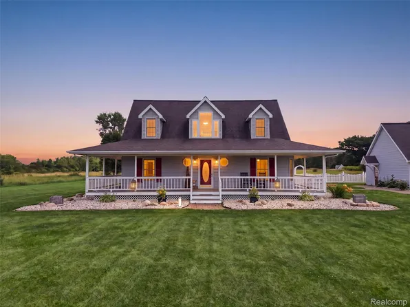 9493 Ray Rd, Gaines, MI 48436