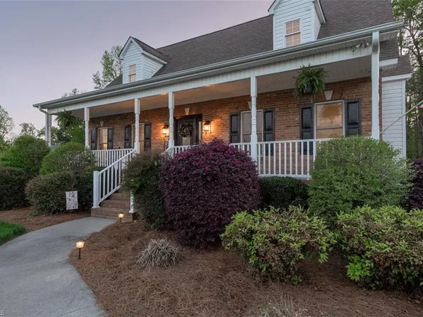 151 Lanie Creek Dr, Lexington, NC 27295