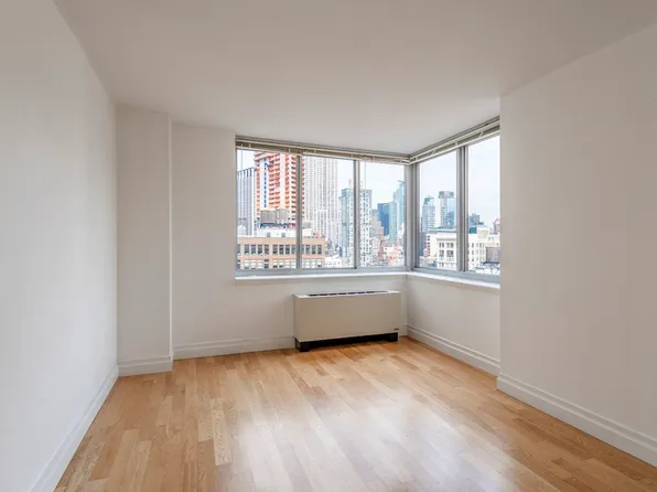 776 Sixth Avenue image 4 of 42