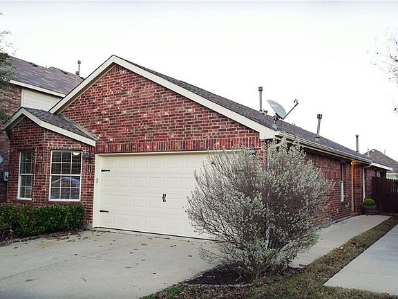 3rd image of 12116 Thicket Bend Dr