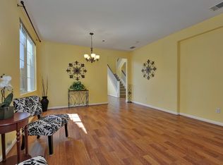 121 Mahogany Ln, Union City, CA