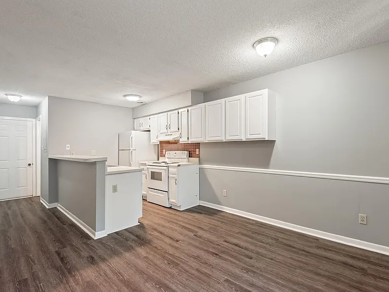 4439 Townhouse Way — Photo 6