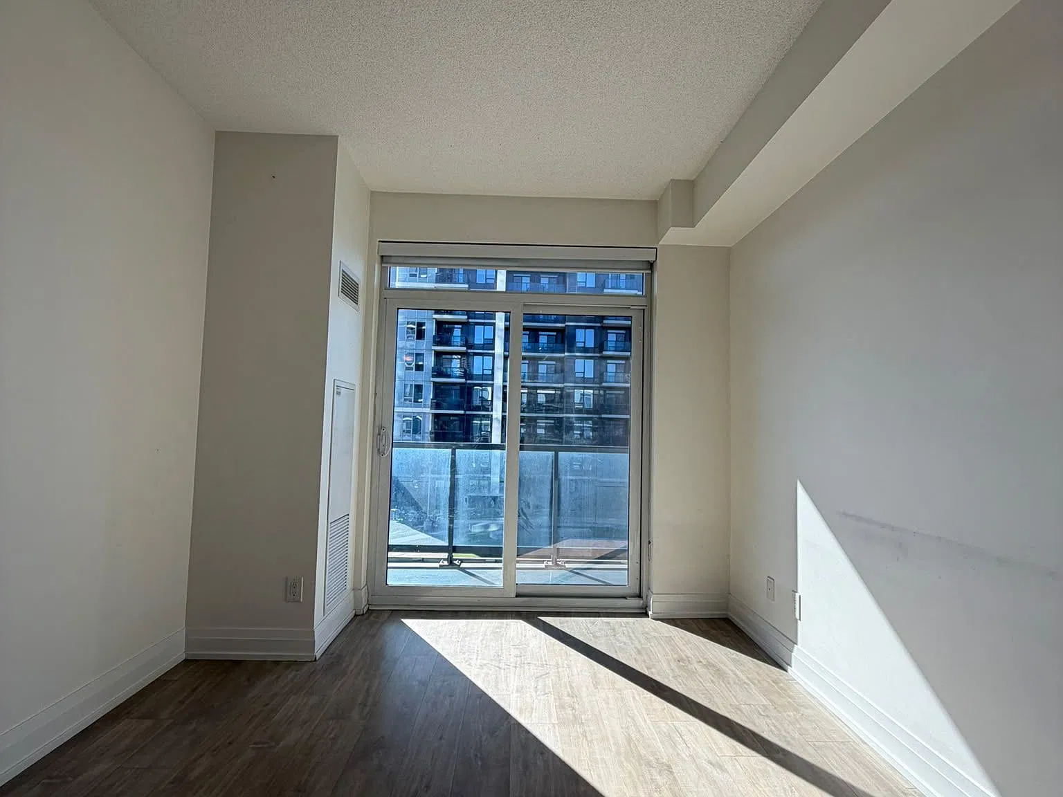 3600 Highway 7 W — Photo 4