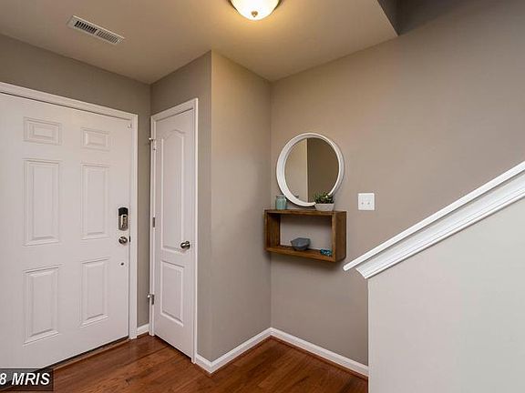2nd image of 8329 Daydream Cres