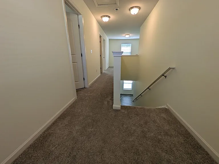 75 Shamrock Dr W — Photo 15