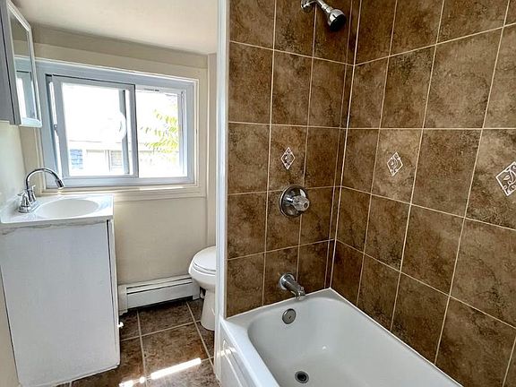4th image of 55 Division Ave Floor 3