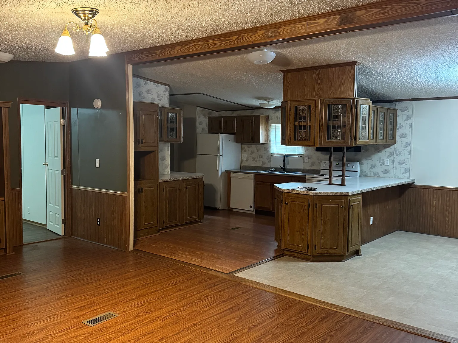 3 bed, 1456 sqft, $750 — Photo 3
