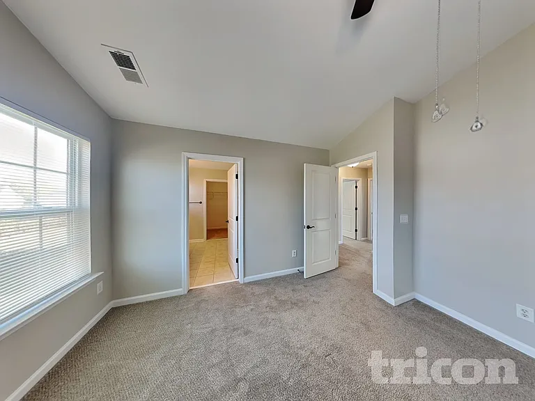 651 Braekel Way — Photo 6