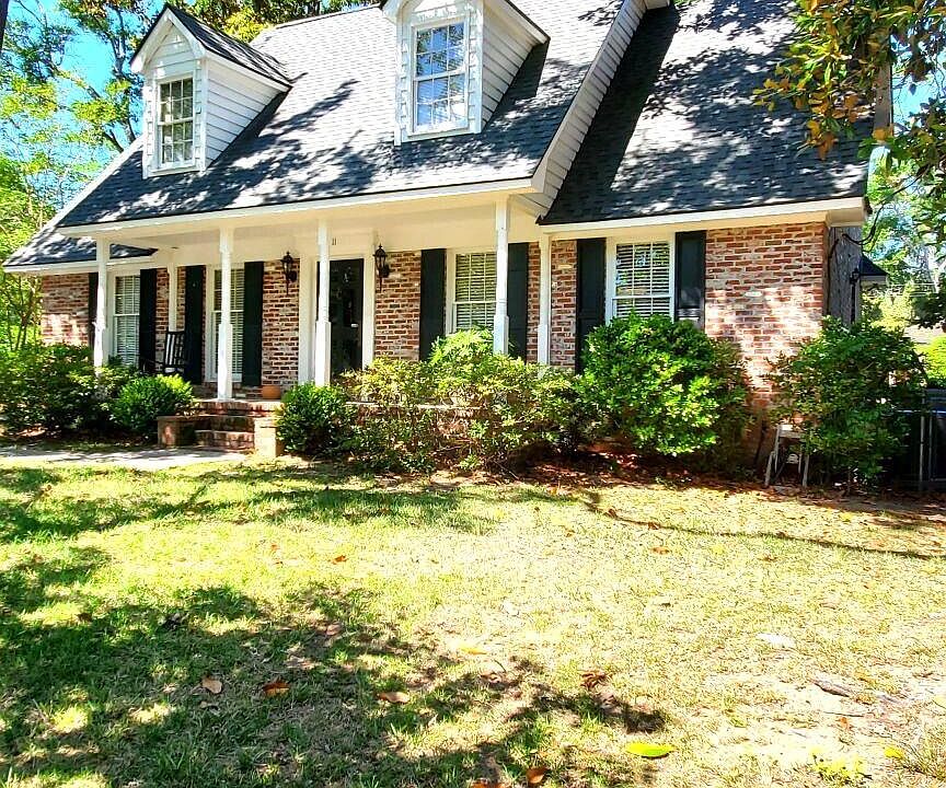 1st image of 611 Beauregard St