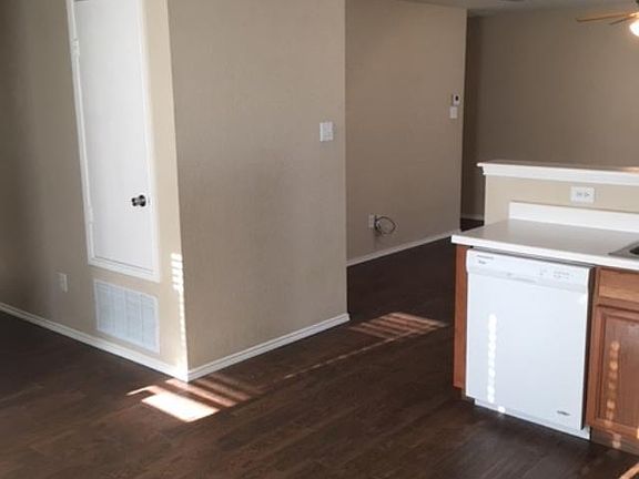 2nd image of 14137 Esperanza Dr