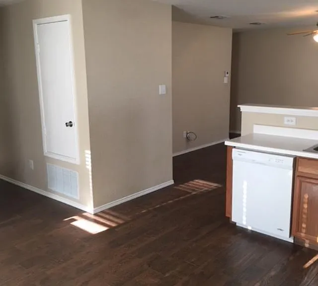 14137 Esperanza Dr — Photo 2