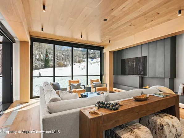 180 Wood Rd #402, Snowmass Village, CO 81615