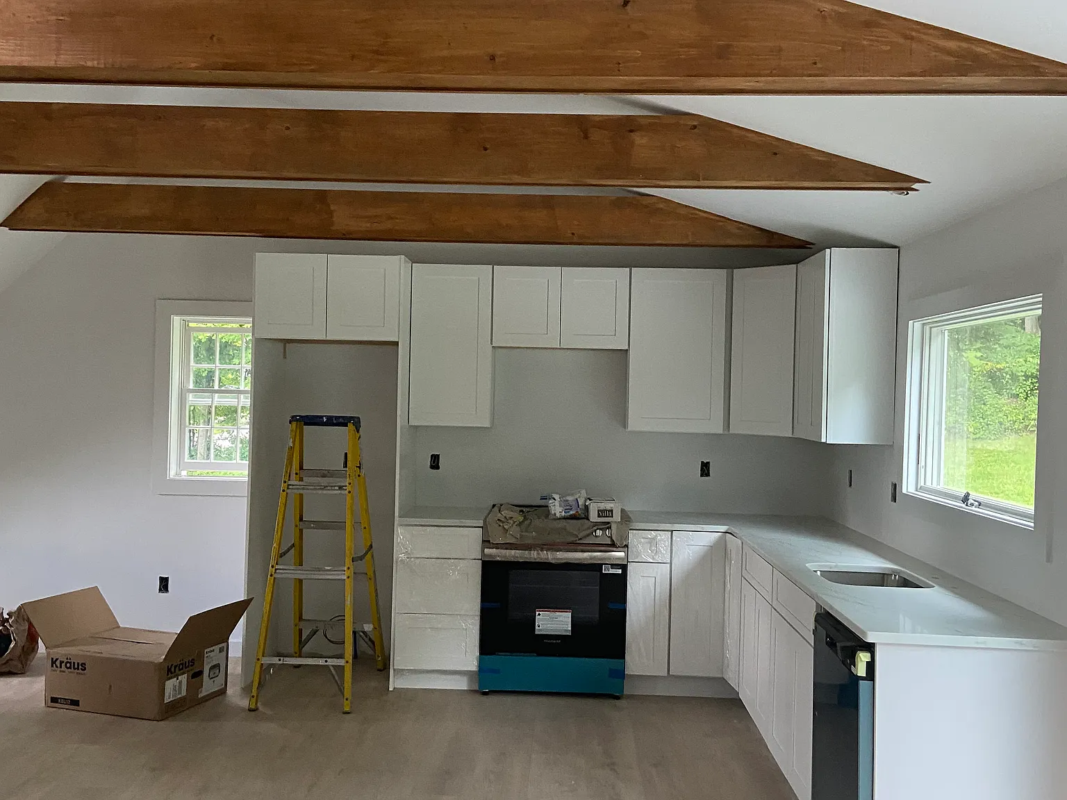 Studio, 700 sqft, $2,900 — Photo 4