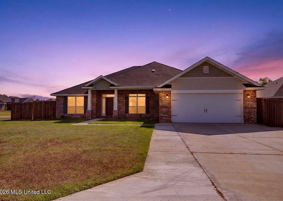 15028 Emersyn Ln