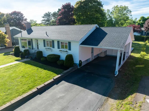 119 Nassau St, Charlottetown, PE C1A 2W8