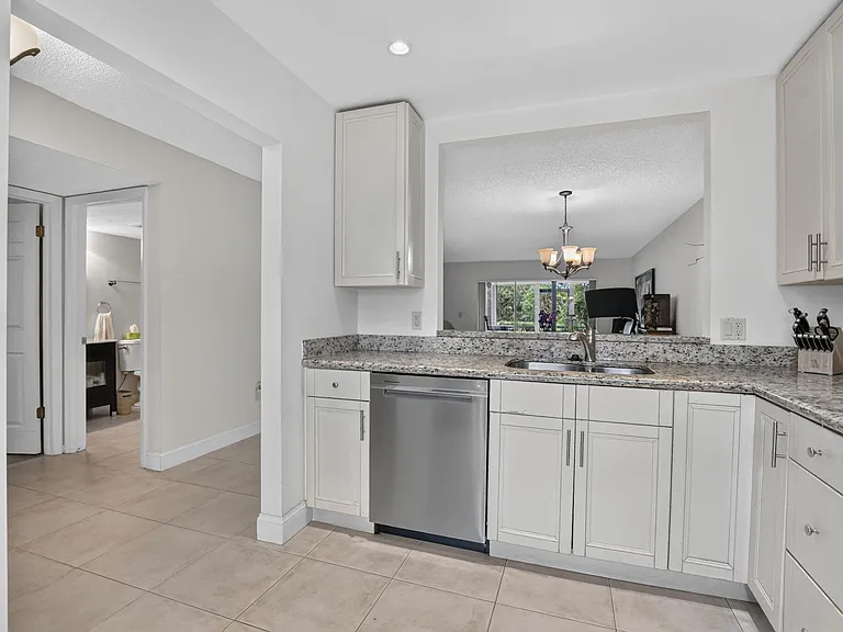 21211 Lago Cir #C — Photo 5