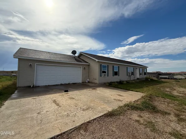 12238 Buffalo Hills Dr, Watford City, ND 58854