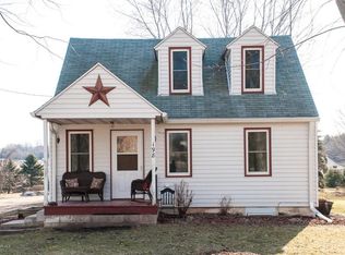 198 4th Ave NE, Mazeppa, MN 55956