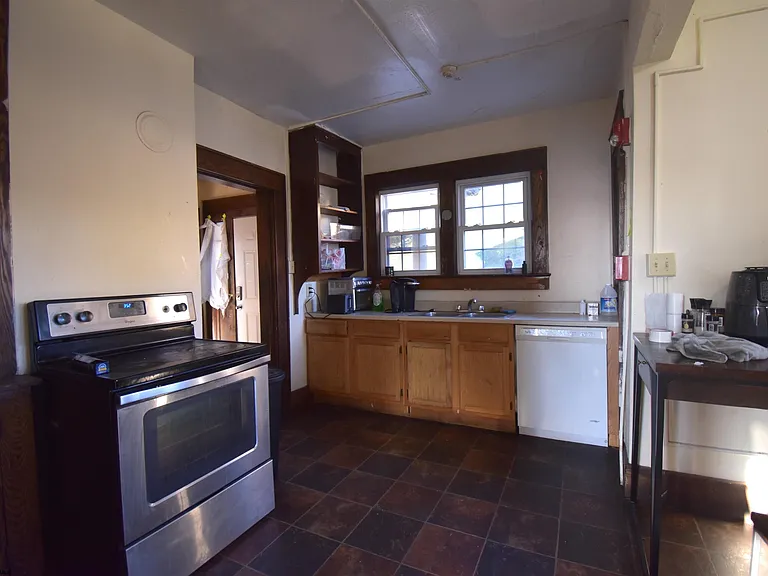 678 Spruce St — Photo 5