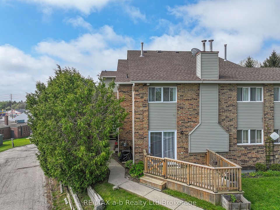 1st image of 19 Wren Ct #8