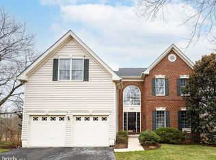 13365 Horsepen Woods Ln, Herndon, VA 20171