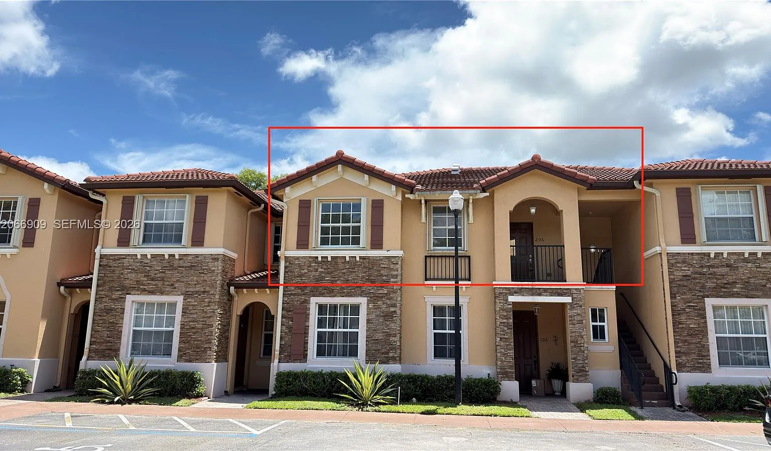 Villas At Carmel Condo No1 — Photo 3